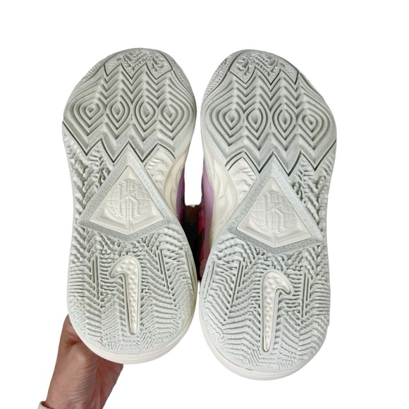 Kyrie 8 'All-Star' Women’s 11 NWT - Picture 6 of 16